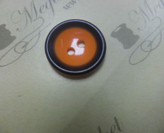 Пуговицы п/эстер М-1660 28L-18мм